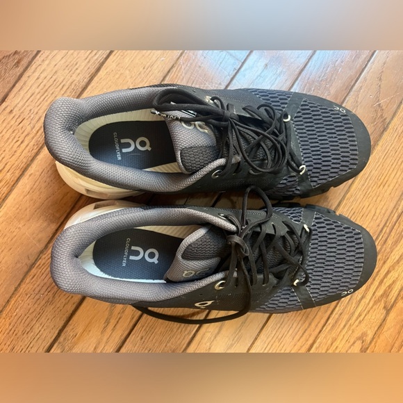 On Running Cloudflyer 8.5 - Picture 5 of 12